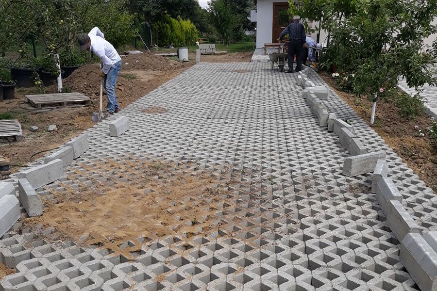 Peyzaj Çim Taşı - Ankara içi kapıya teslim, hızlı teklif ve Karahan Peyzaj | sosyal alan, site içi peyzaj, bahçe ve yürüyüş aksları
